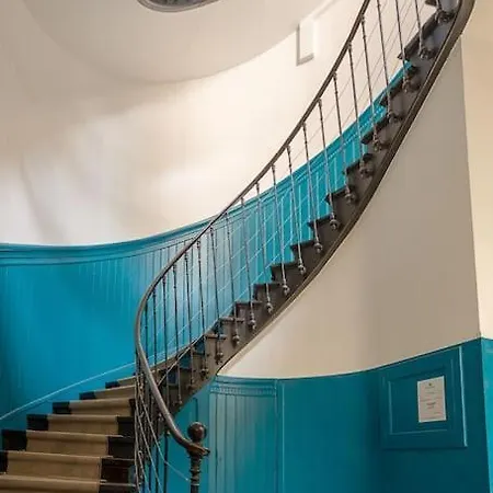 L'elegance Du Capitole *